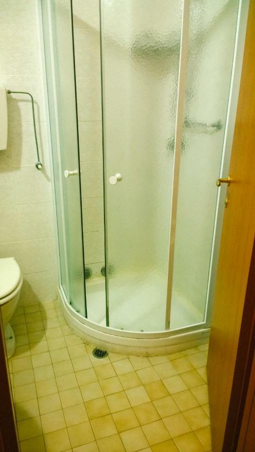 Hotel Caesar Bed And Breakfast ميلانو ماريتيما المظهر الخارجي الصورة